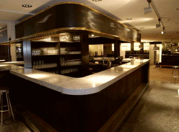 Arredo bar arredo bar venezia produciamo esclusivit per for Arredamento bar moderno usato